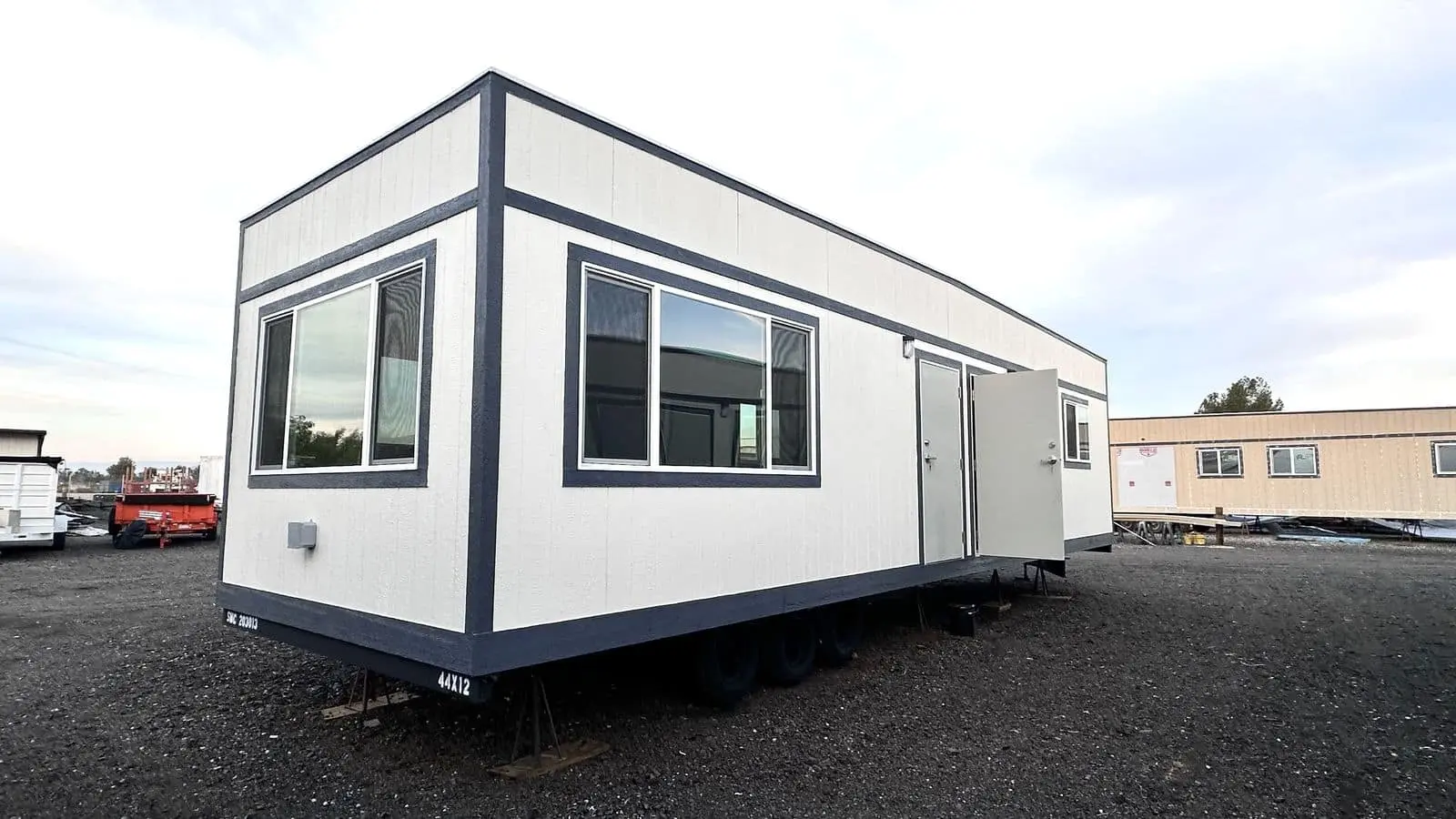 12' x 40' Office Trailer — photo 1