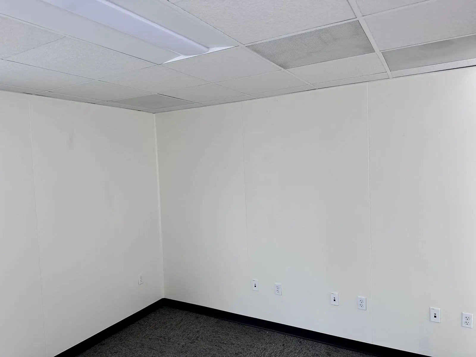24' x 52' Modular Office Units — photo 8