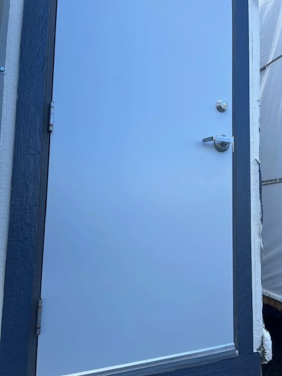 24' x 60' Locker Room — photo 10