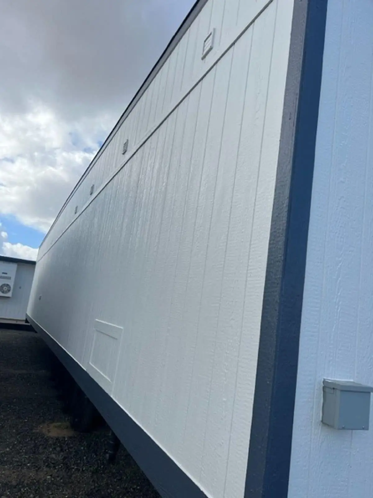 24' x 60' Locker Room — photo 3