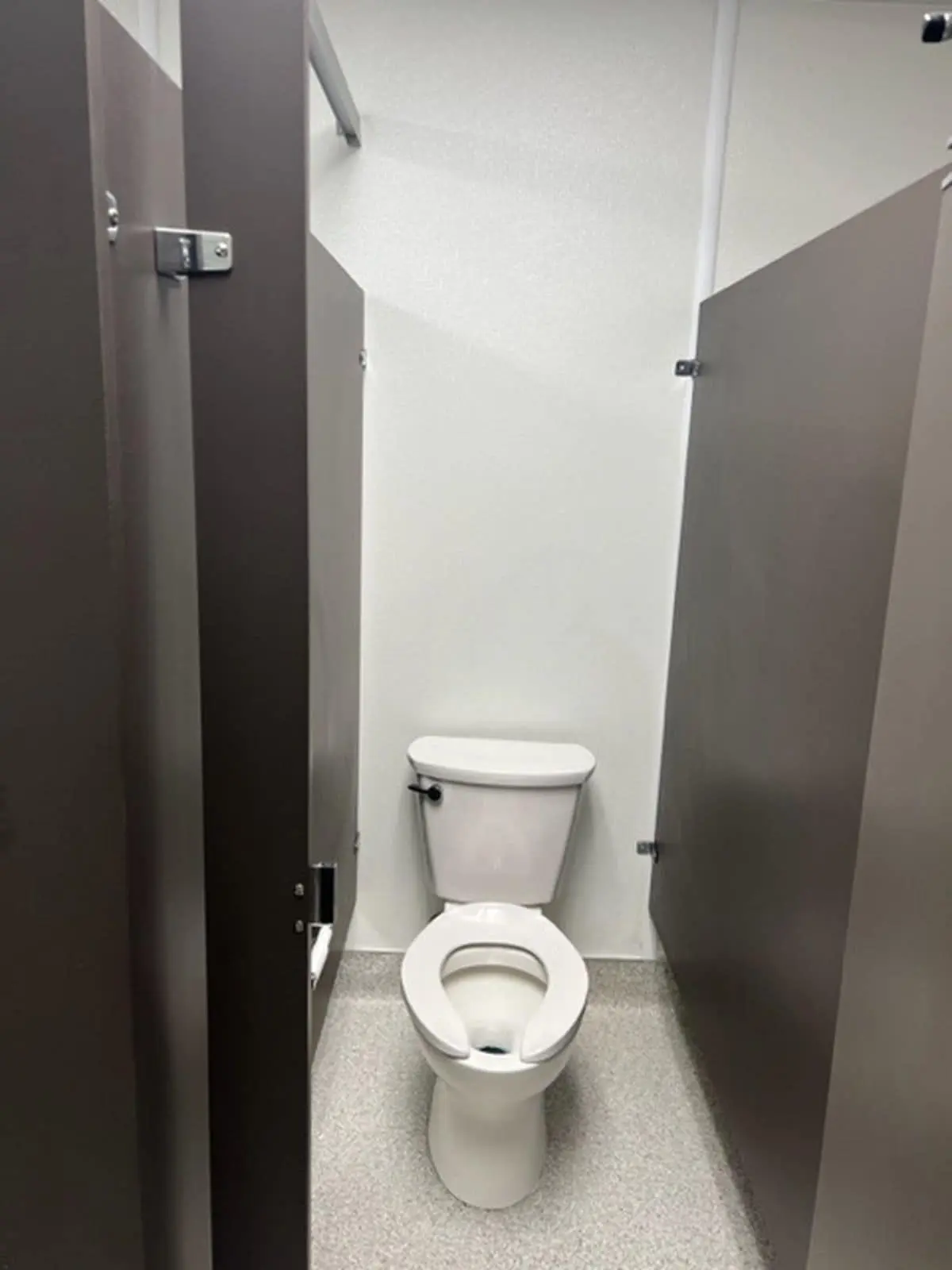 24' x 60' Locker Room — photo 31