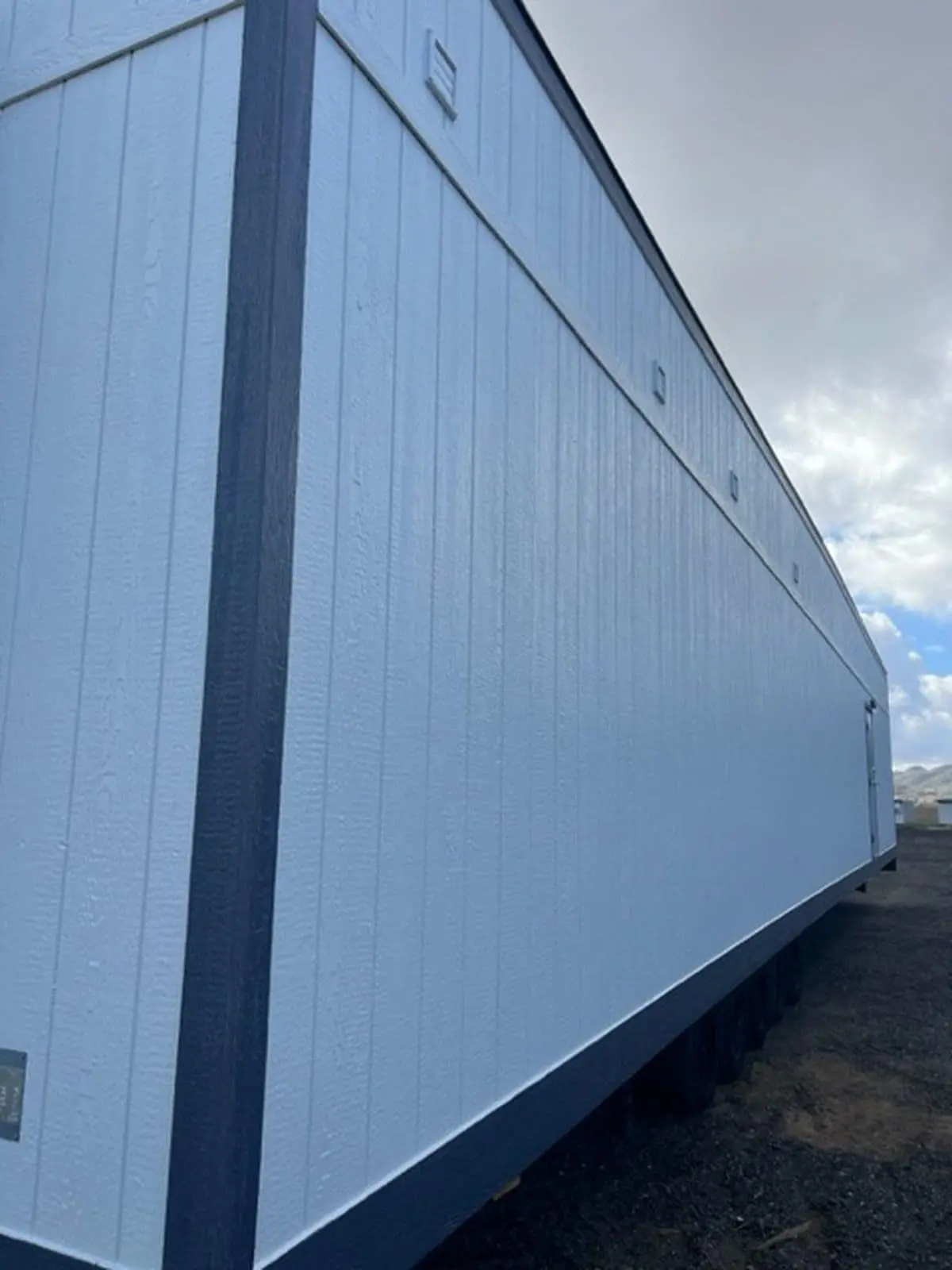 24' x 60' Locker Room — photo 4
