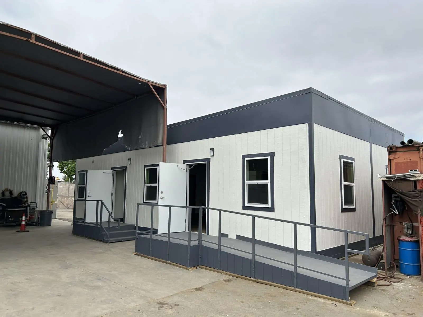 Custom Modular Office Delivered for Paulus Engineering — photo 1