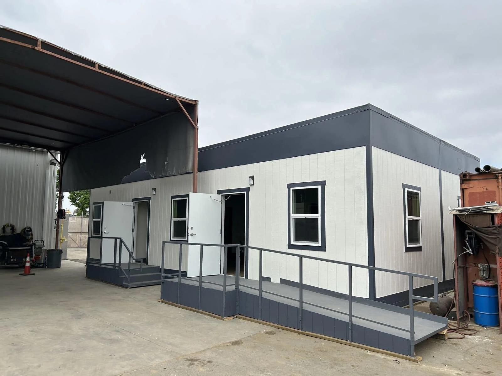 Custom Modular Office Delivered for Paulus Engineering — photo 1