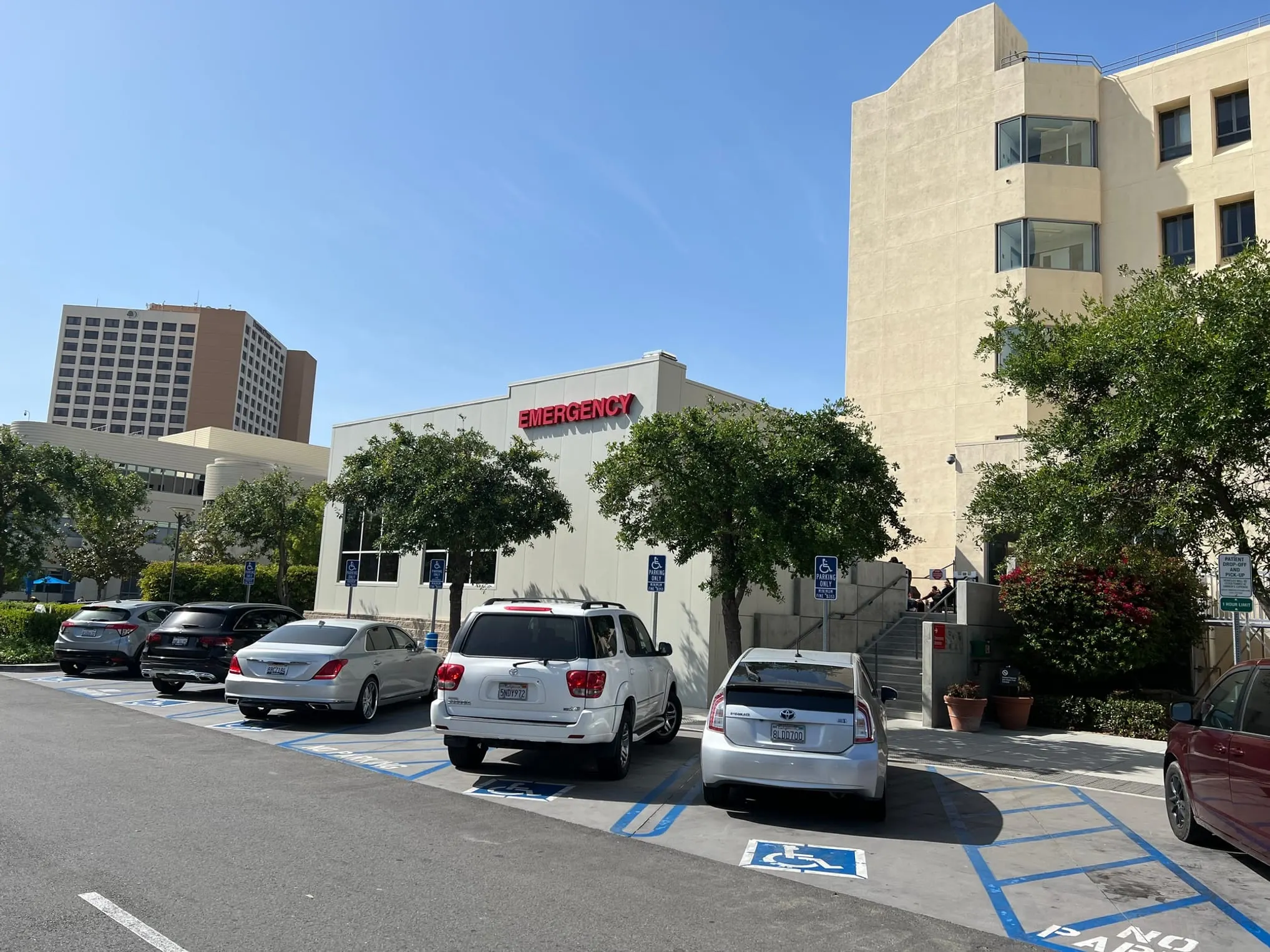 Modular Complex Setup for UCI Medical Offices, Orange County — photo 3