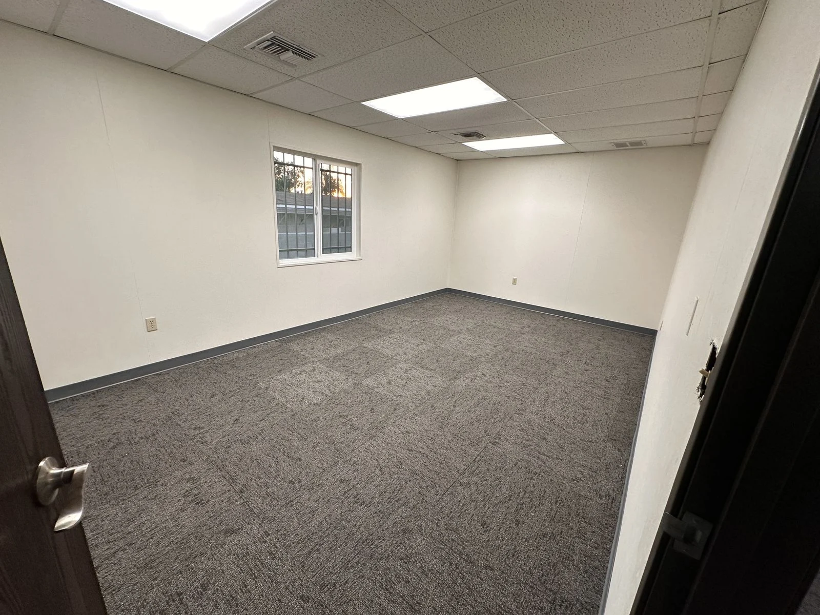 Office Unit Solutions for Park West — photo 7