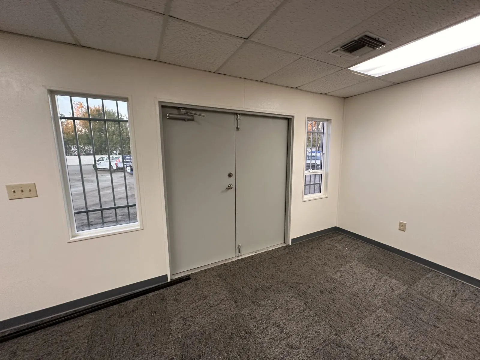 Office Unit Solutions for Park West — photo 9